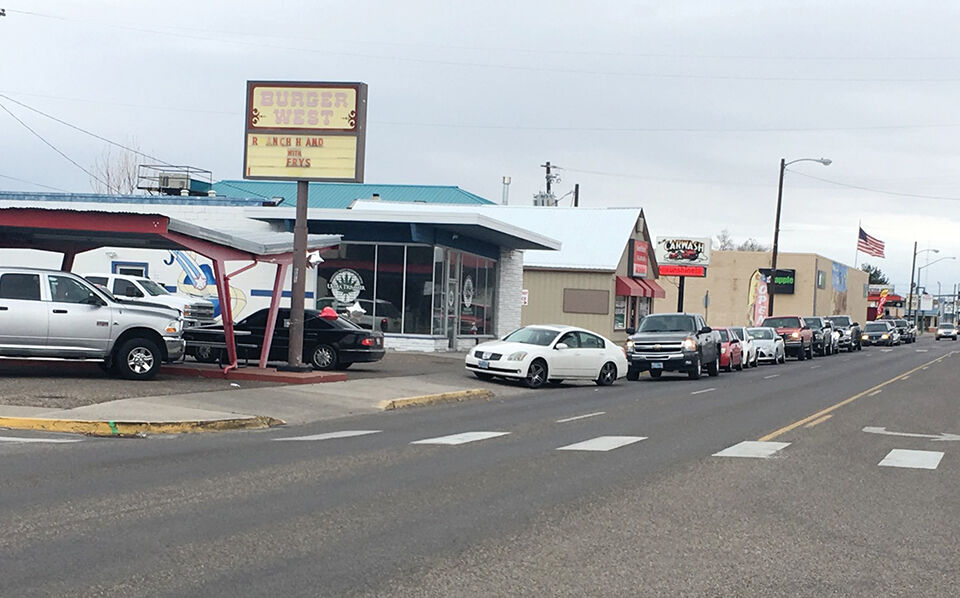 Burger fans back up traffic for blocks to bid adieu, get one last bite from current owners
